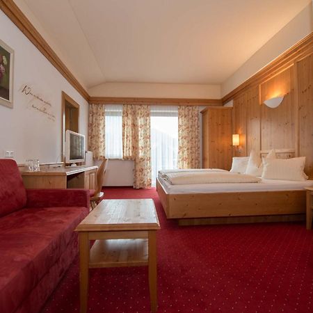 Hotel Brunnwirt Вайсбриах Екстериор снимка