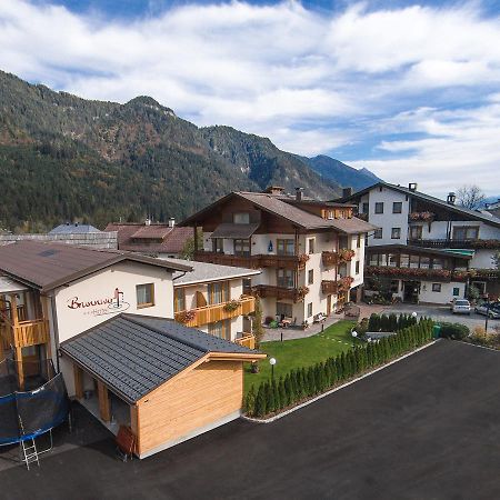 Hotel Brunnwirt Вайсбриах Екстериор снимка