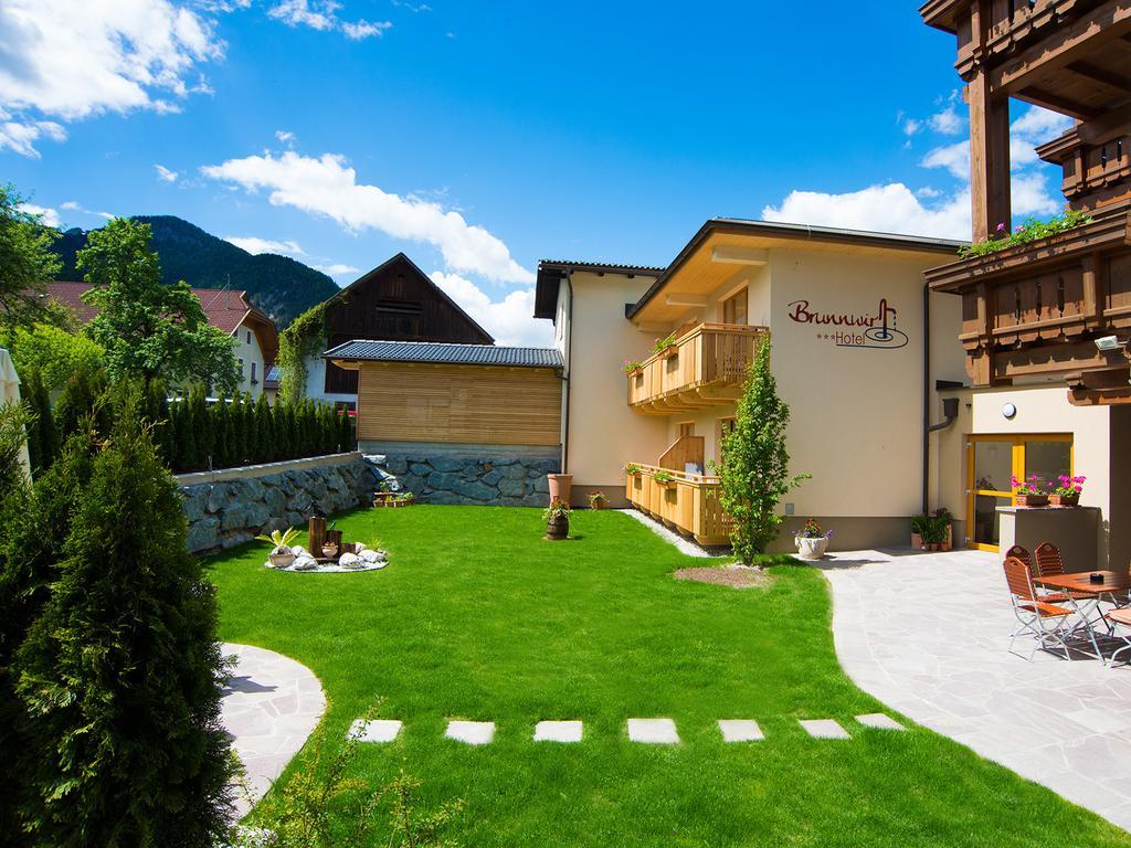 Hotel Brunnwirt Вайсбриах Екстериор снимка