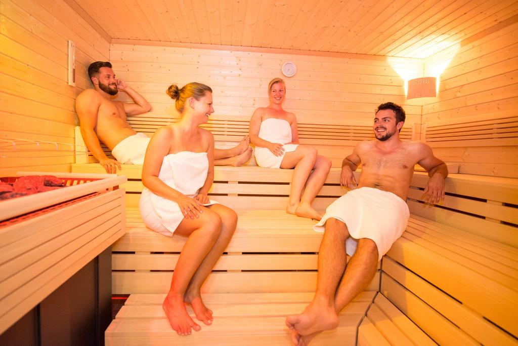 Hotel Brunnwirt Вайсбриах Екстериор снимка